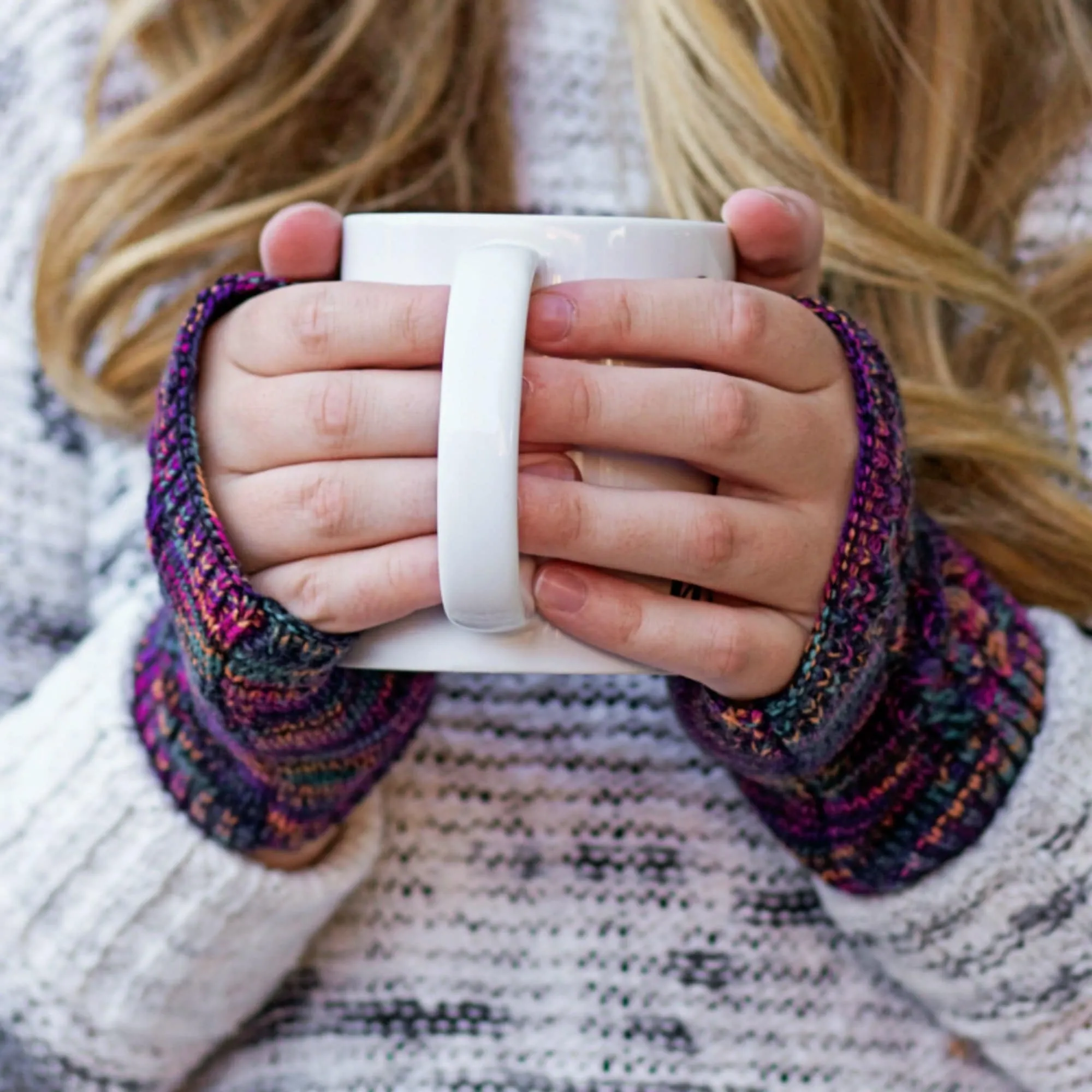 CC Touchscreen Glove w/ Cuff & Pom