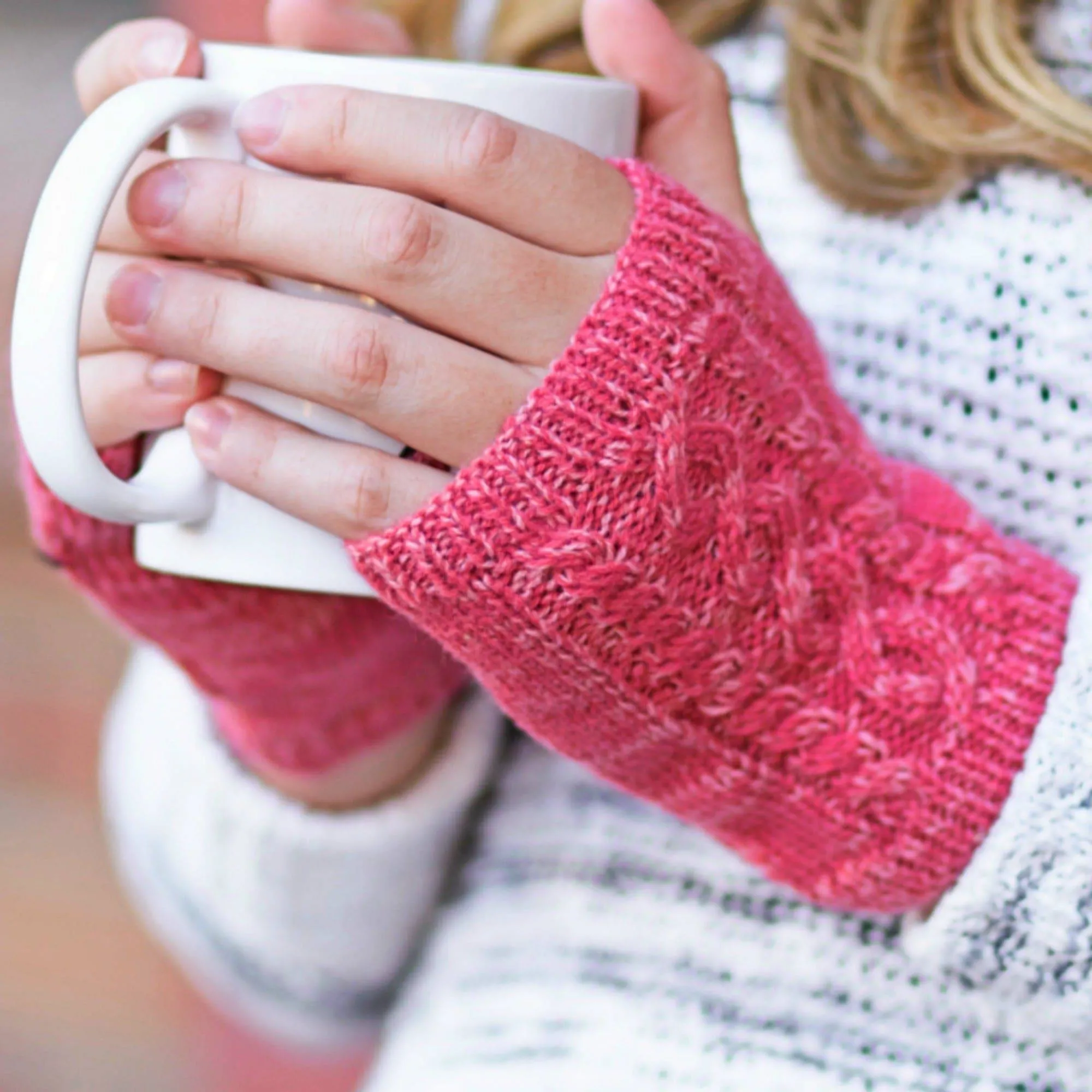 CC Touchscreen Glove w/ Cuff & Pom