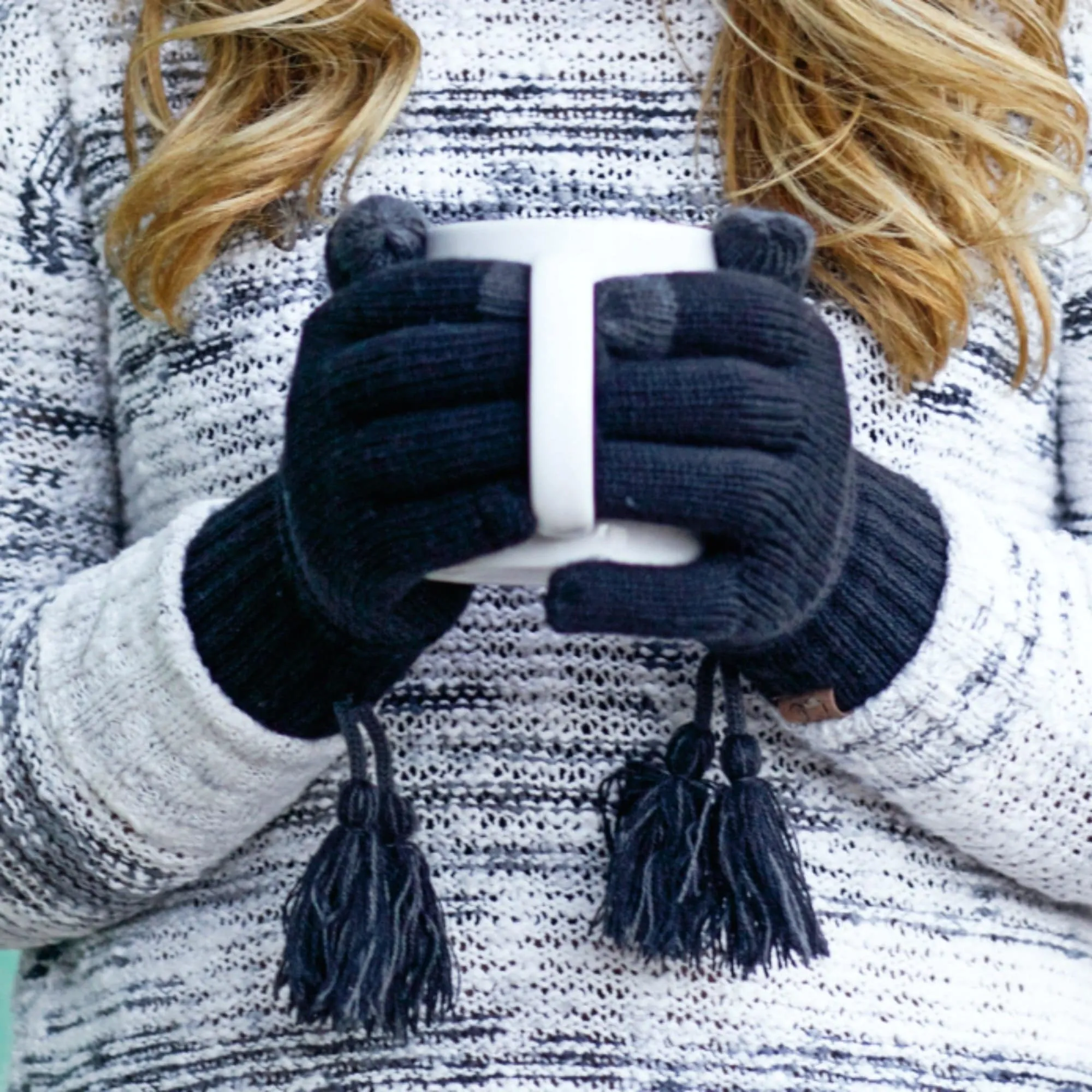 CC Touchscreen Glove w/ Cuff & Pom