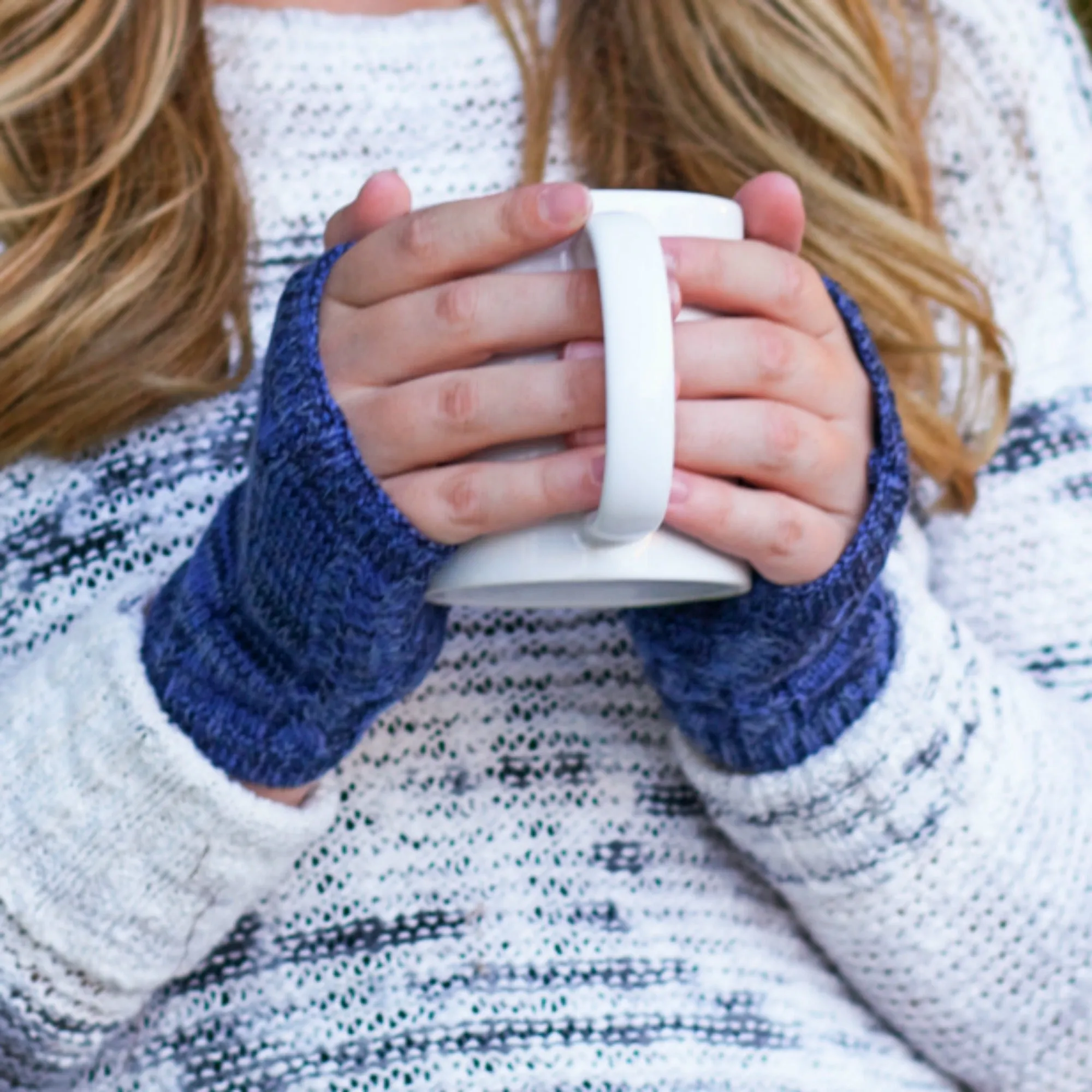 CC Touchscreen Glove w/ Cuff & Pom